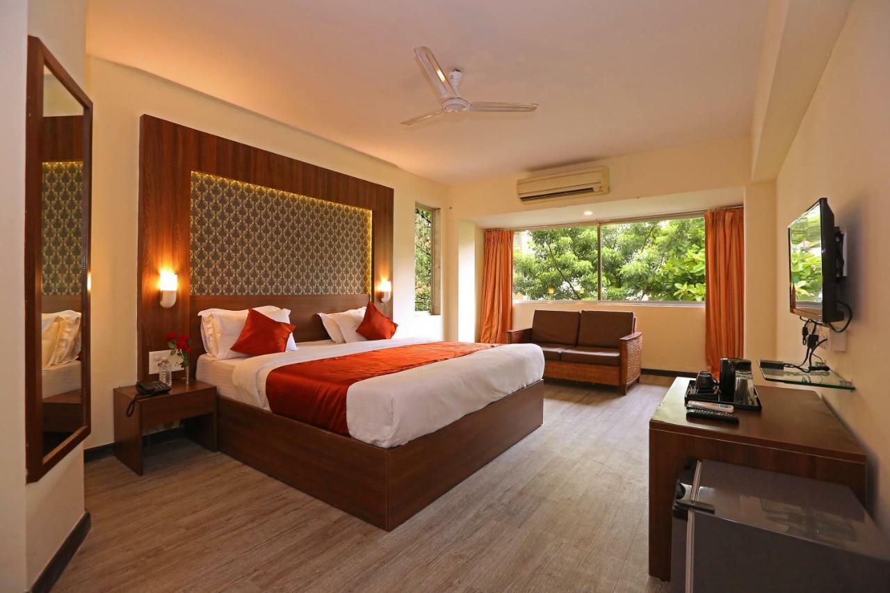 Hotel Shantidoot, Dadar Mālād Extérieur photo