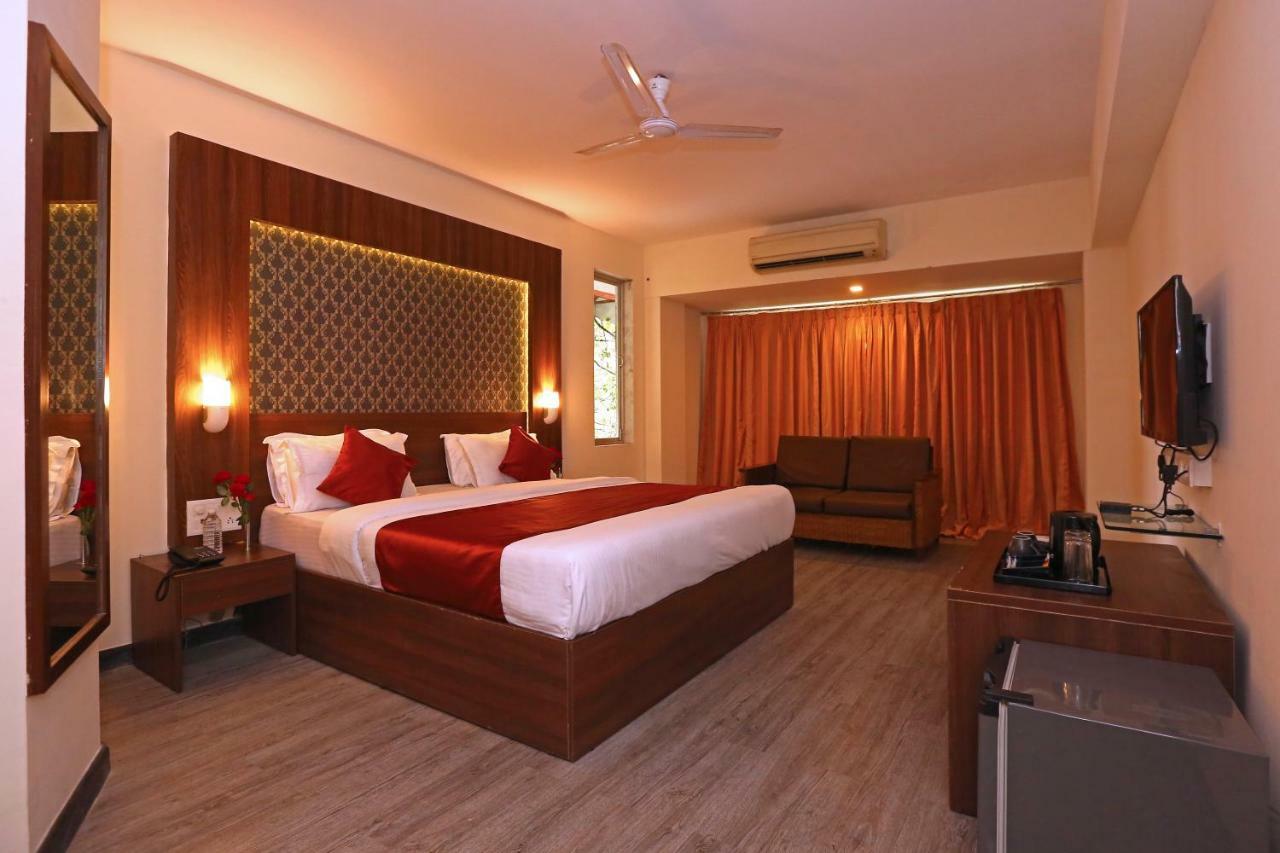 Hotel Shantidoot, Dadar Mālād Extérieur photo